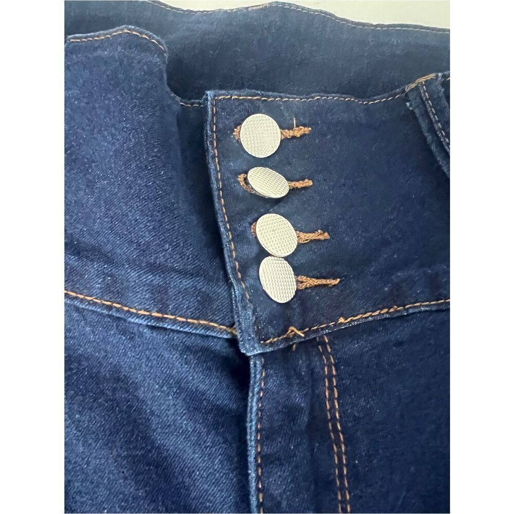 10 for $20 New With Tags High-Rise Distressed Skinny Jeans | Dark Wash | - Picture 3 of 13